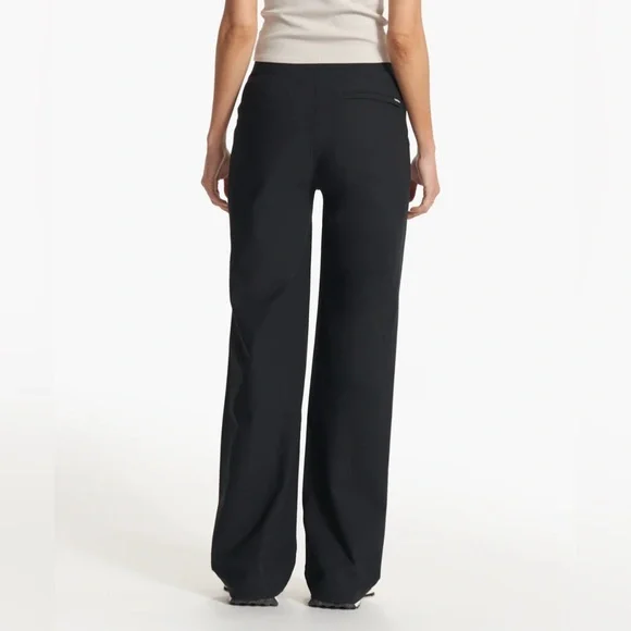 Vuori Womens Meta Wideleg Pant - Black - Picture 3 of 6